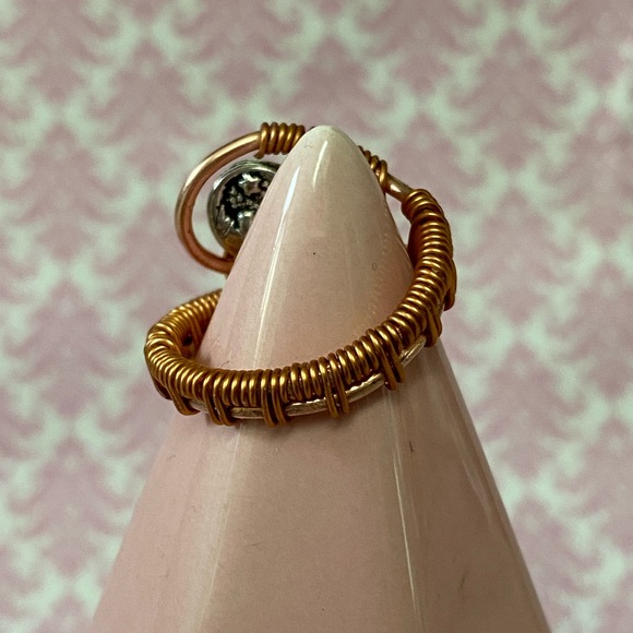 Handmade Wire weaved ring - Picture 7 of 8